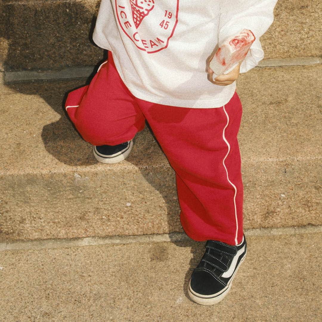 Sporty sweatpants
