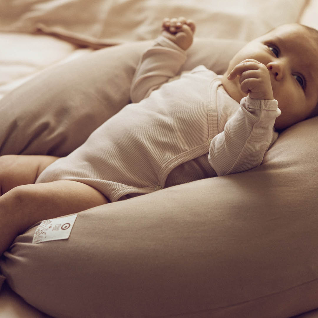 RIB body med kryds lukning