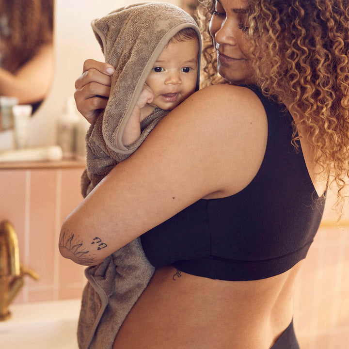 Badeslag med hætte i økologisk bomuld 70x70 cm