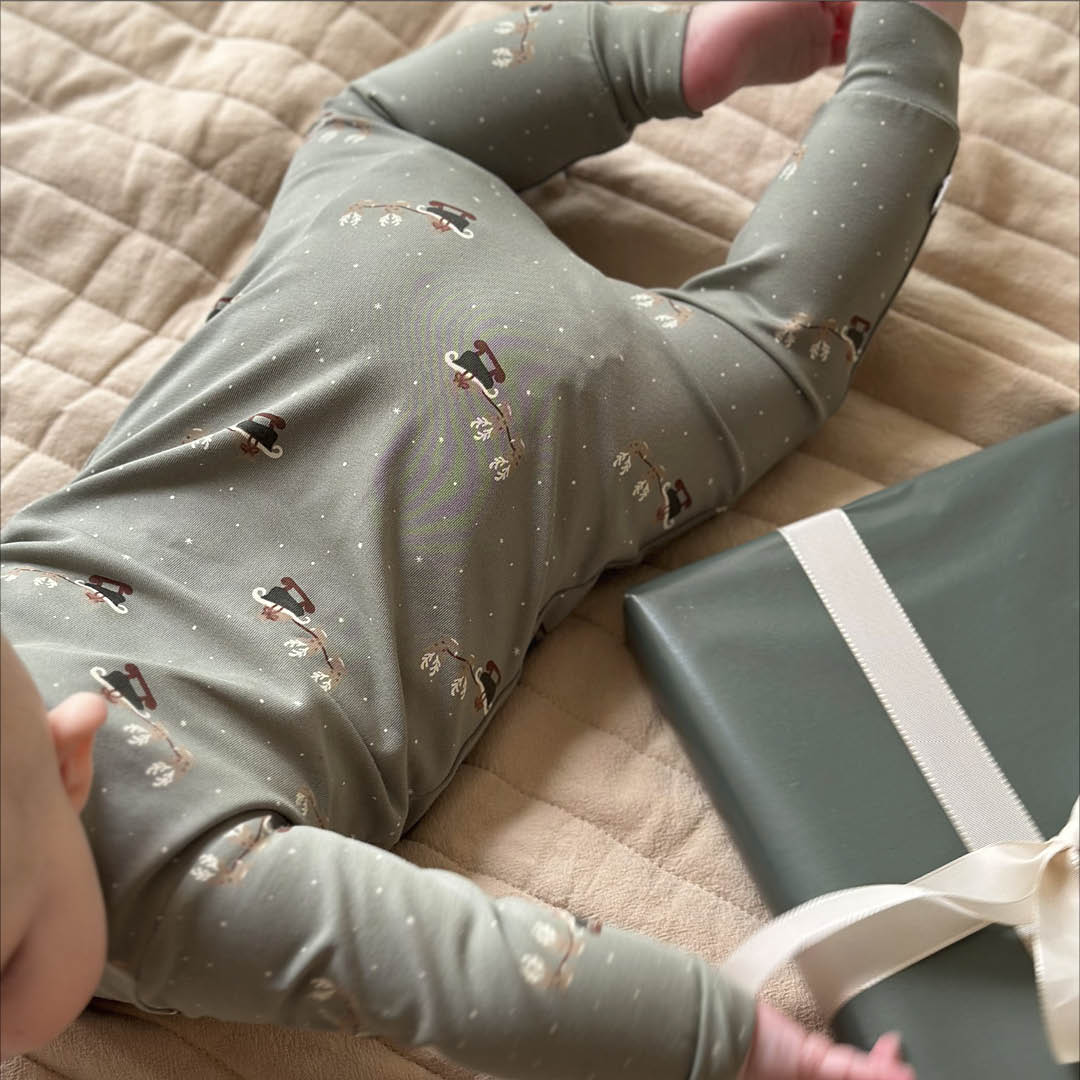 CHRISTMAS lynlås heldragt med juleprint