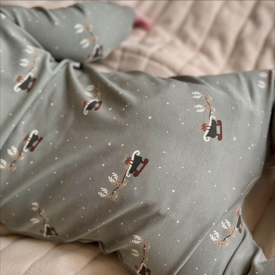 CHRISTMAS lynlås heldragt med juleprint