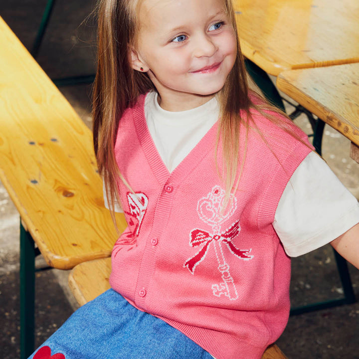 KNIT vest med hjerter