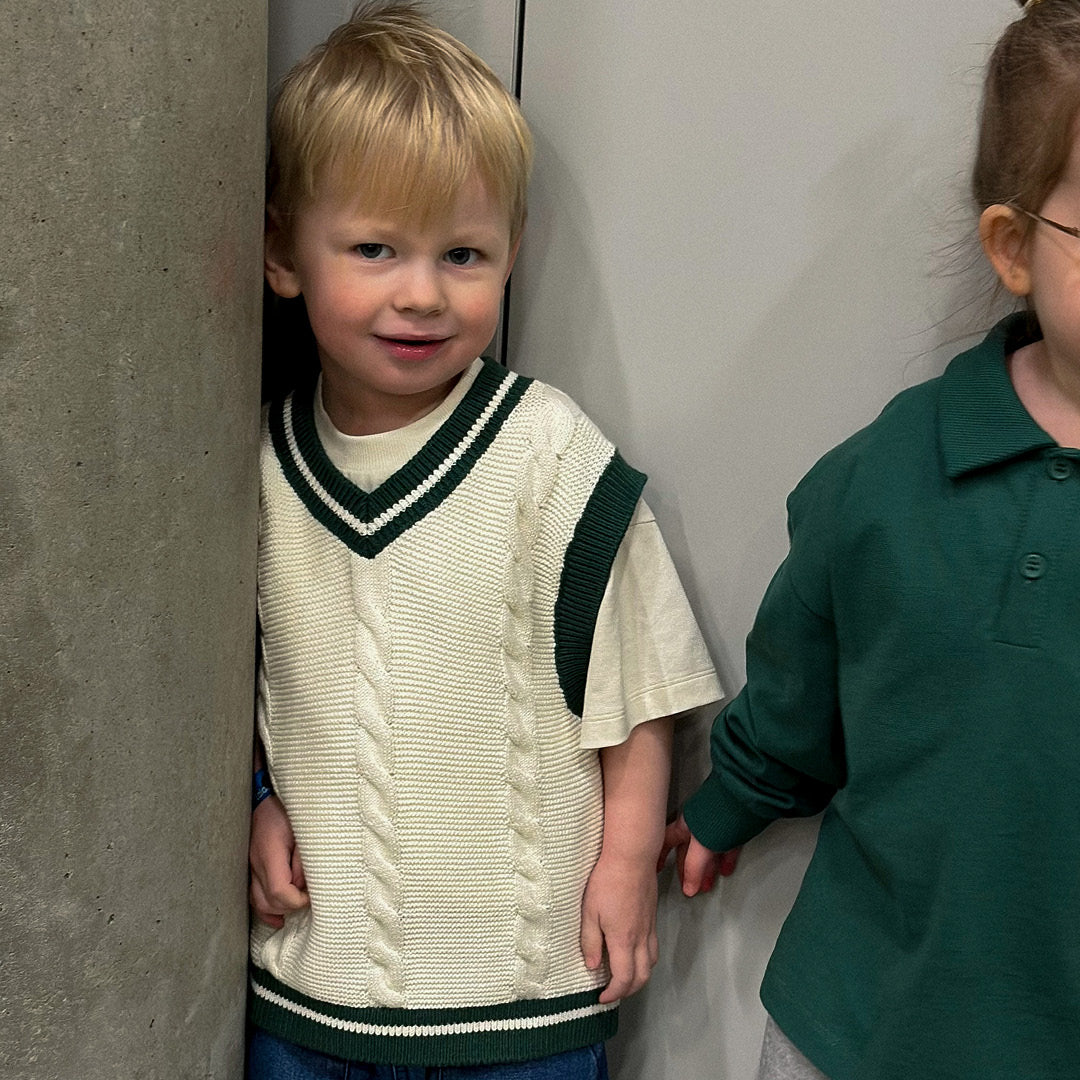 KNIT kabel strikket vest